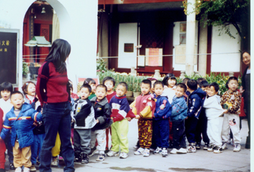 Group of school children at Daoist Temple